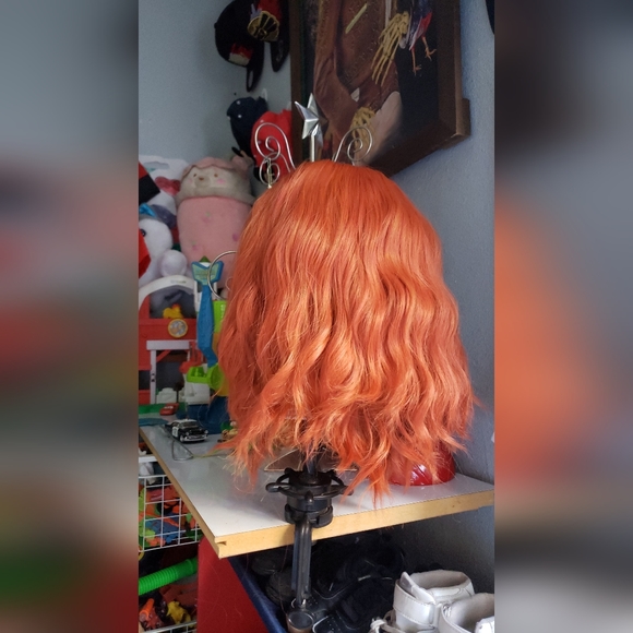 Wigs - Picture 9 of 10